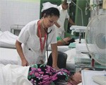 Enfermera brindando atención de salud