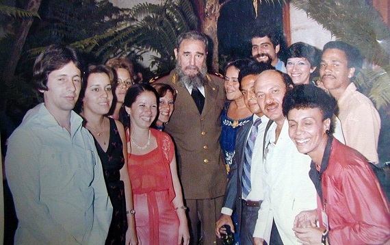 Encuentro de Fidel con los primeros médicos que integraron el Programa de Medicina Familiar, iniciado en 1984.