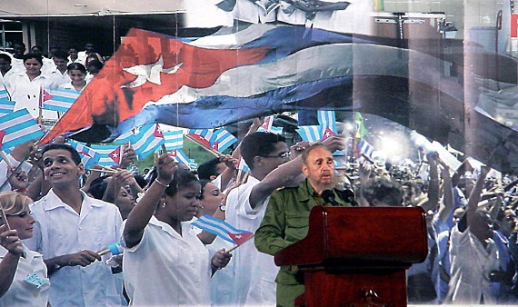 Acto por la inauguracion del policlínico Mario Escalona de Alamar. Municipio Habana del Este. Diciembre de 2002. (Fuente:MINSAP)